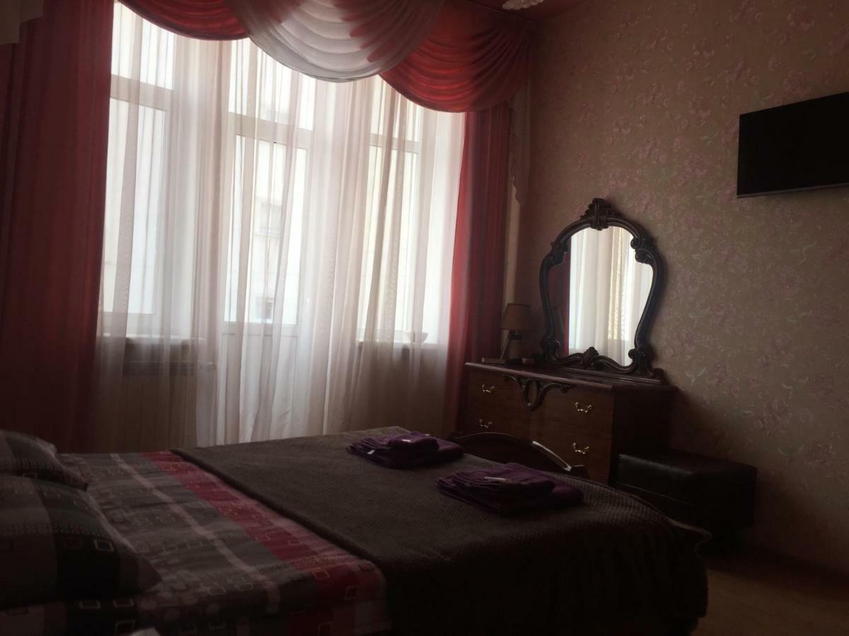 Затишна Квартира В Центрі Міста Ternopil Ngoại thất bức ảnh