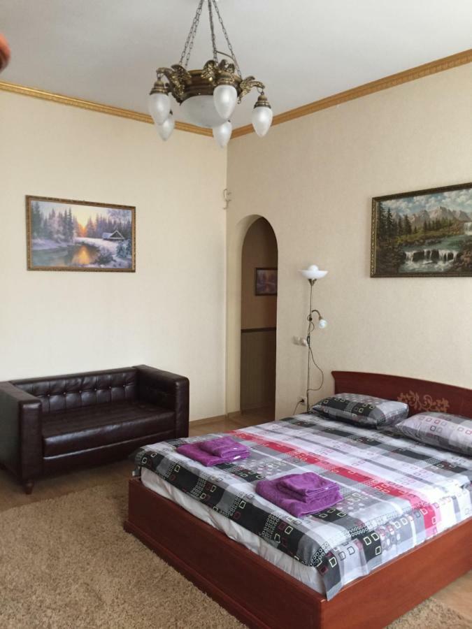 Затишна Квартира В Центрі Міста Ternopil Ngoại thất bức ảnh